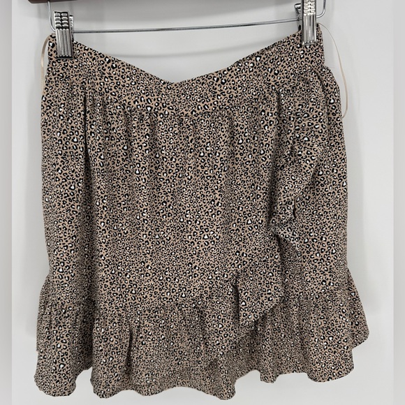 Altar'd State Zadie Animal Print Mini Ruffle Skirt - Picture 1 of 9